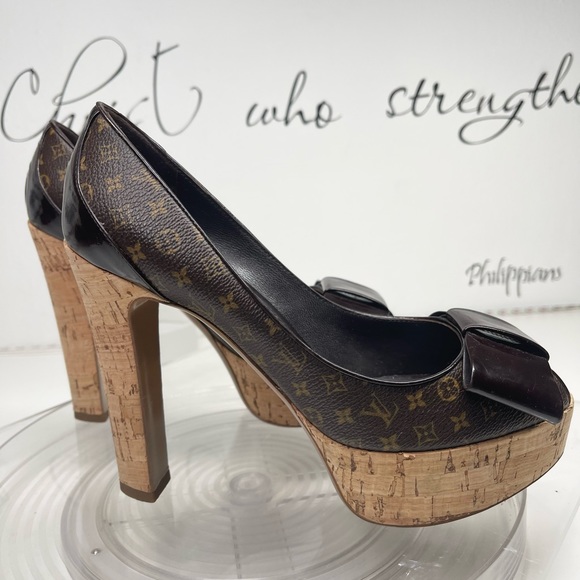 LOUIS VUITTON Rivoli heels - Picture 5 of 13